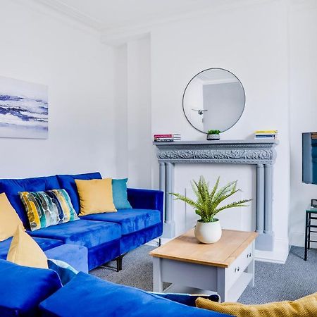 Spacious 4 Bedroom House Near Leeds Cc Beeston Hill Exteriér fotografie