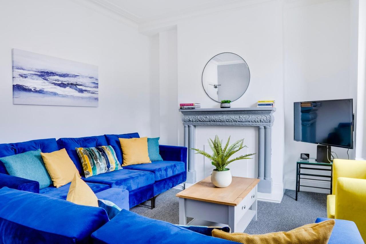 Spacious 4 Bedroom House Near Leeds Cc Beeston Hill Exteriér fotografie