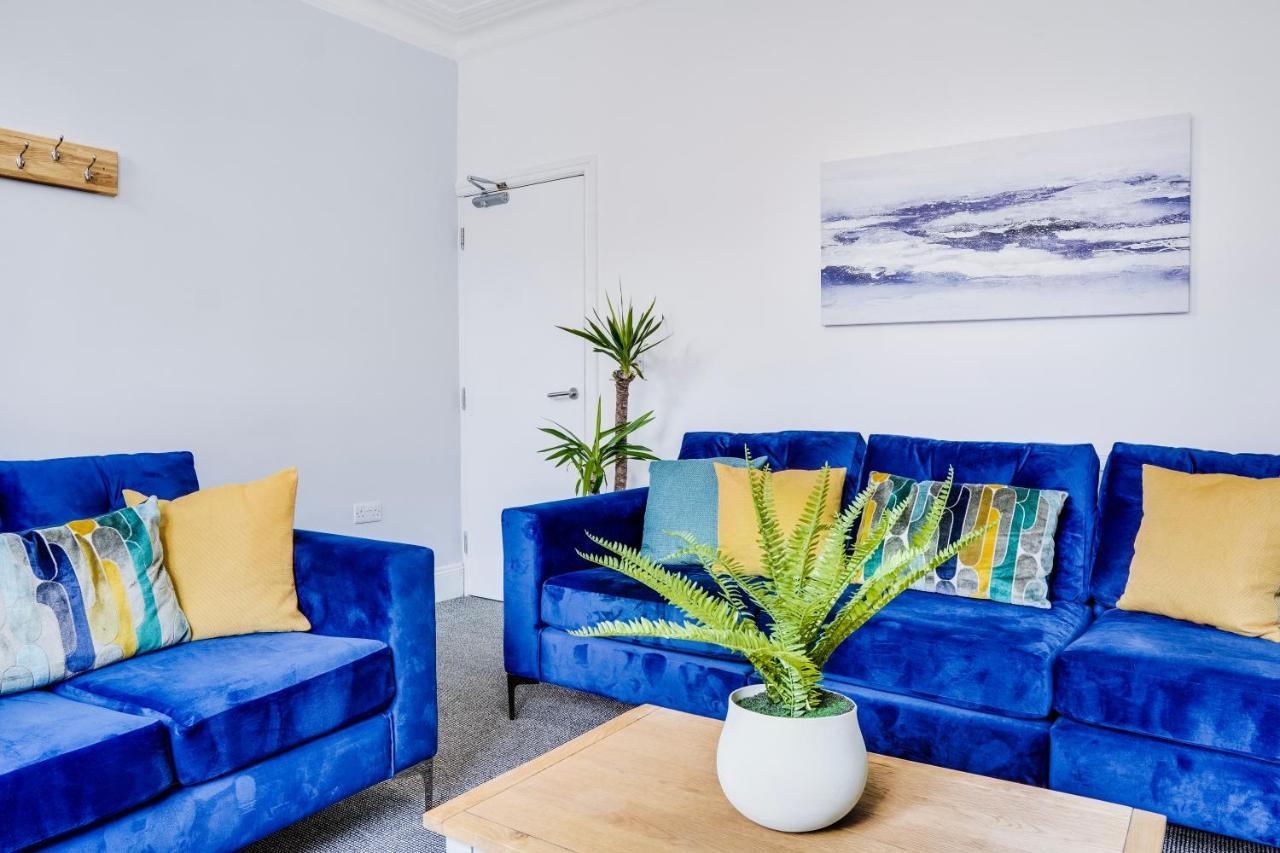Spacious 4 Bedroom House Near Leeds Cc Beeston Hill Exteriér fotografie